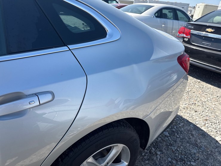 #41116-•-2018-chevrolet-malibu-sedan-1g1zb5st1jf293274-inv#-41116-image-10