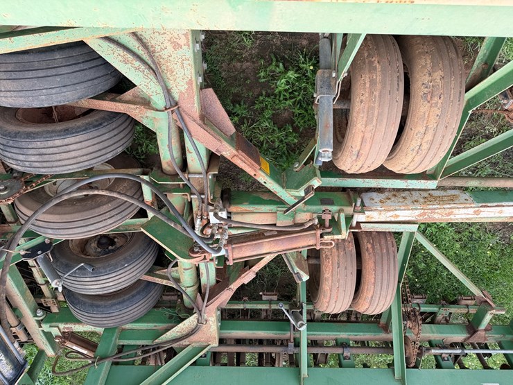 #513-•-30-foot-great-plains-drill-image-11