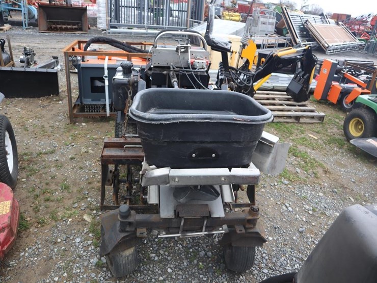 z-spray-stand-on-aerator-image-3