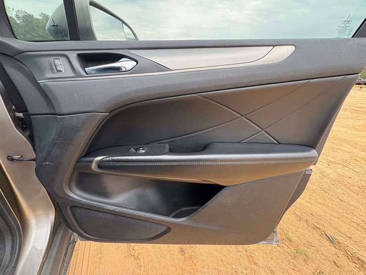 2016-lincoln-mkc-premier-4-door-suv-(128,646-miles)-image-22