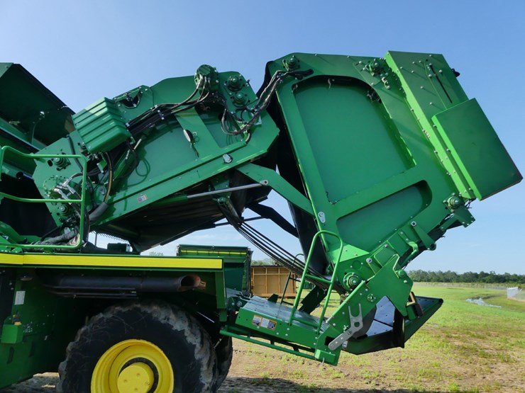 2020-john-deere-cp690-image-11