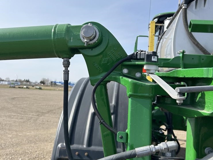 2020-john-deere-r4045-image-92