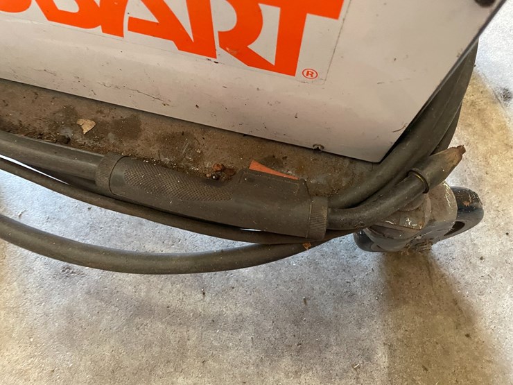 #1815-•-hobart-handler-130-wire-feed-welder-on-cart-image-9