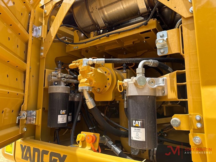 caterpillar-350-image-8