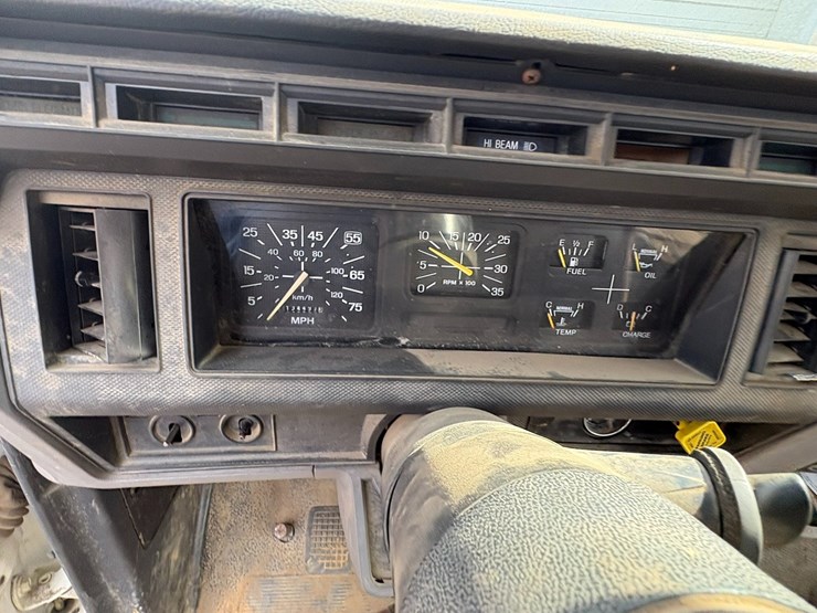 1999-ford-f800-image-74