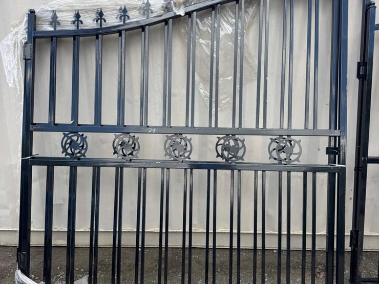 #601-•-decorative-entrance-gate,-14-foot-two-piece-swinging-gate-image-1