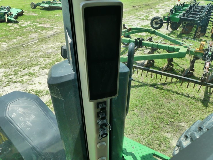 2020-john-deere-7r-210-image-33