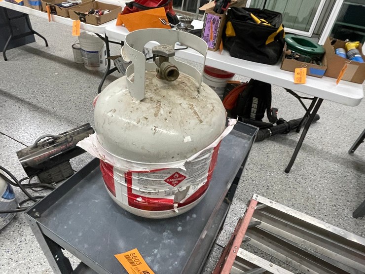 #8605-•-propane-tank-image-1