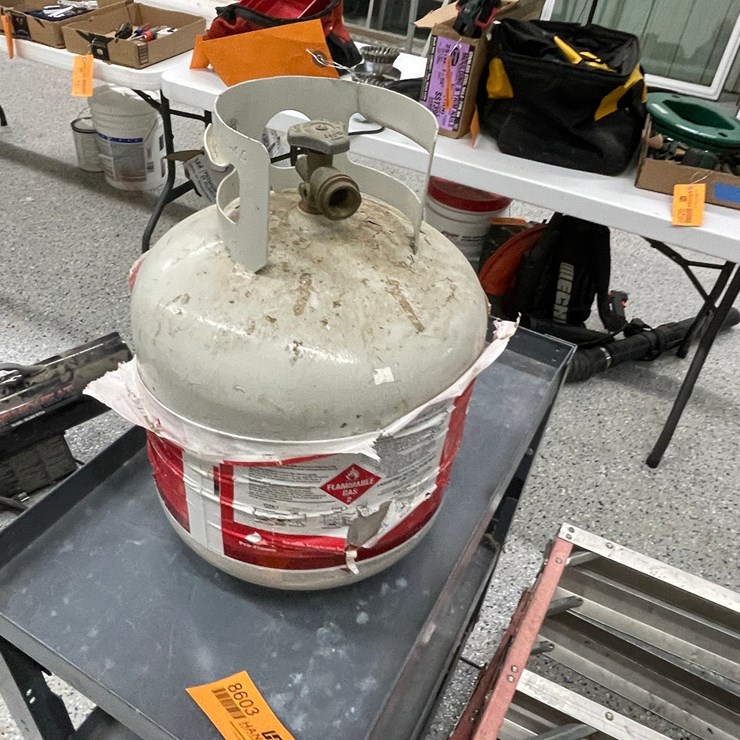 #8605 • Propane Tank