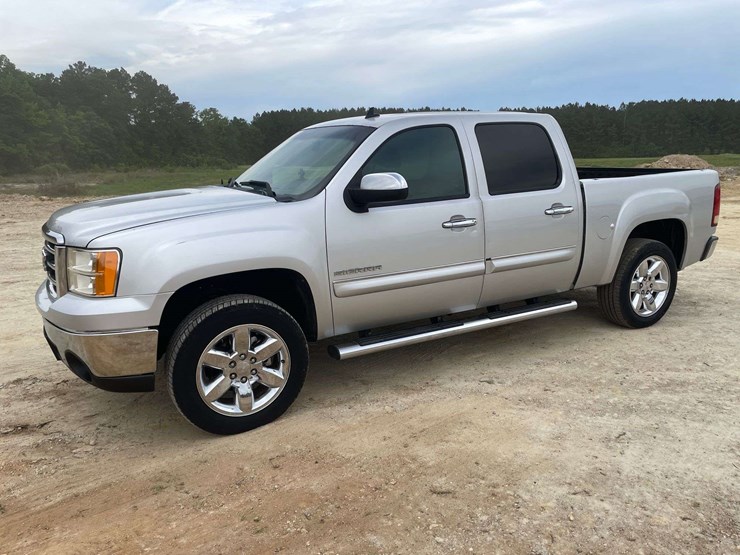 2012-gmc-sierra-1500-image-1
