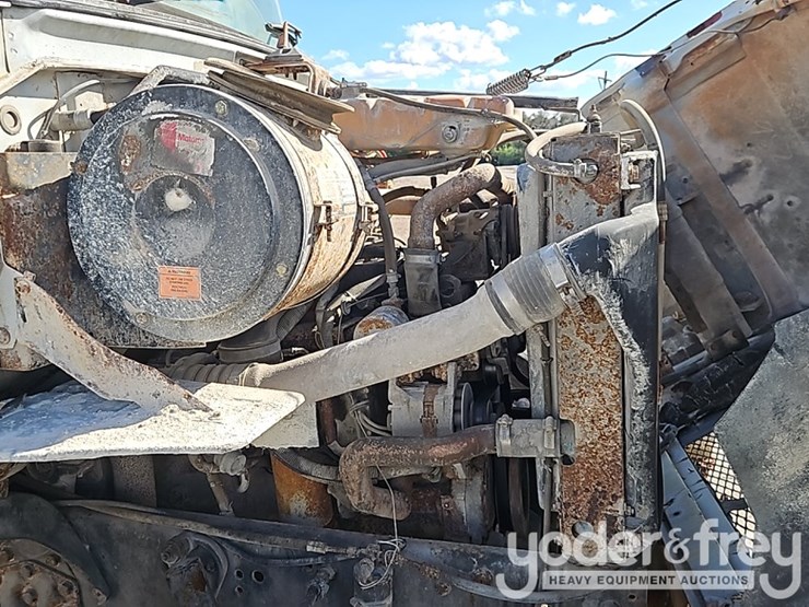 1995-ford-l8000-image-19