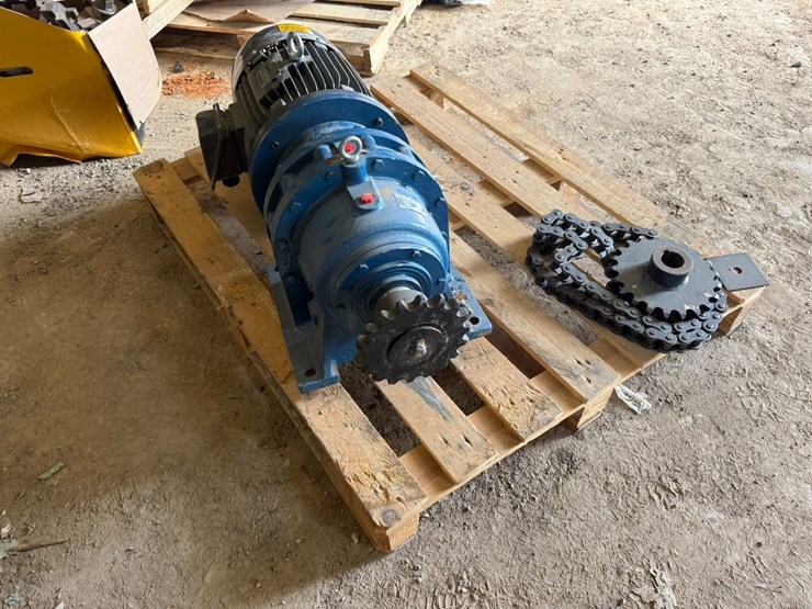 #23976-•-16hp-electric-motor-image-3
