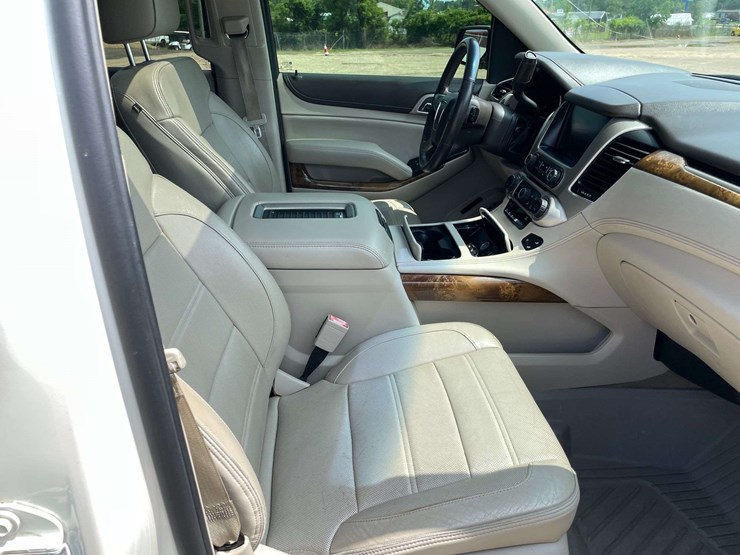 2015-gmc-yukon-denali-image-18