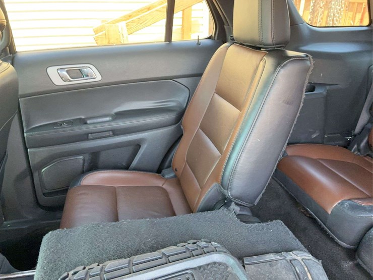 2013-ford-explorer-limited-image-16