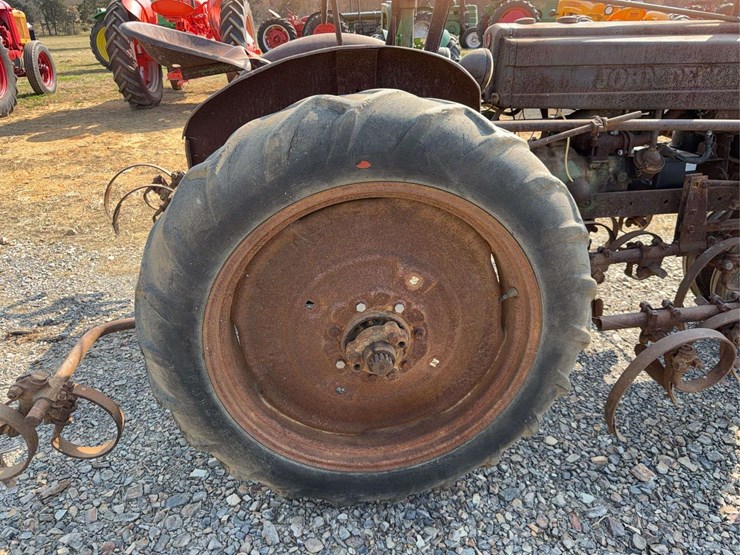 john-deere-h-image-16