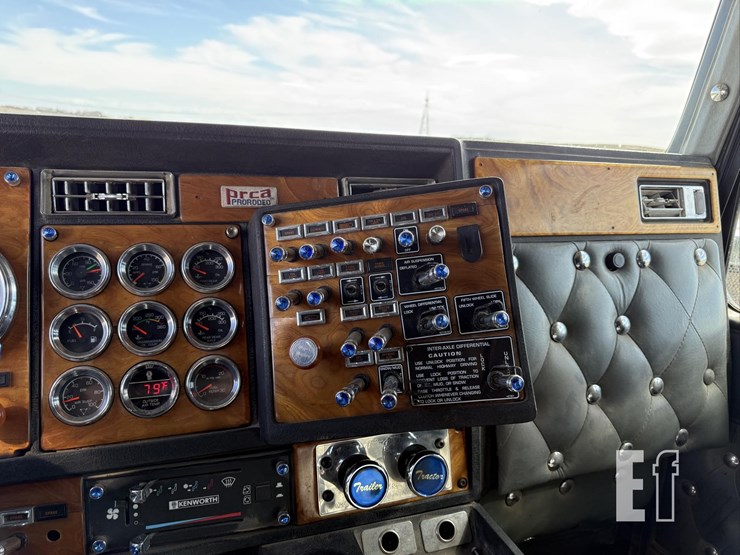 2001-kenworth-w900-image-63