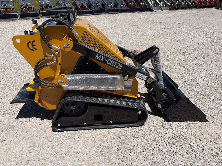 #229-•-unused-2026-agt-mx-crt23-mini-skid-steer-loader-image-3