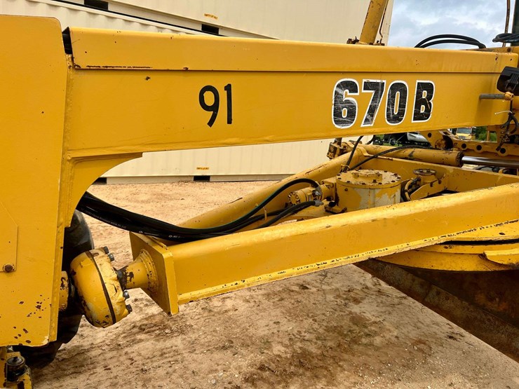 deere-670b-image-27