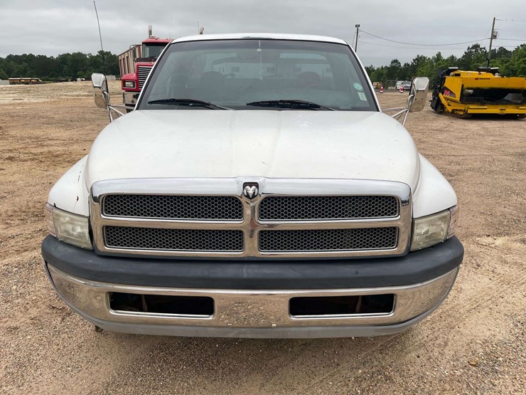 1999-dodge-ram-2500-image-5
