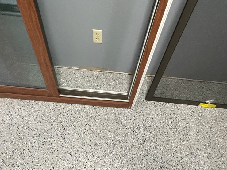 #8540-•-patio-door-image-6
