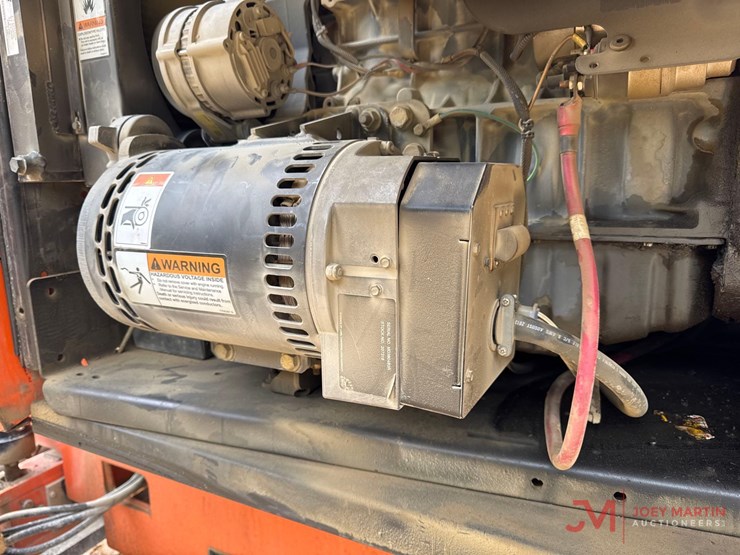 2014-jlg-800aj-image-7