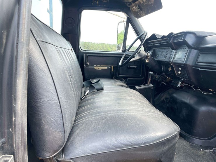 1987-ford-f700-image-17