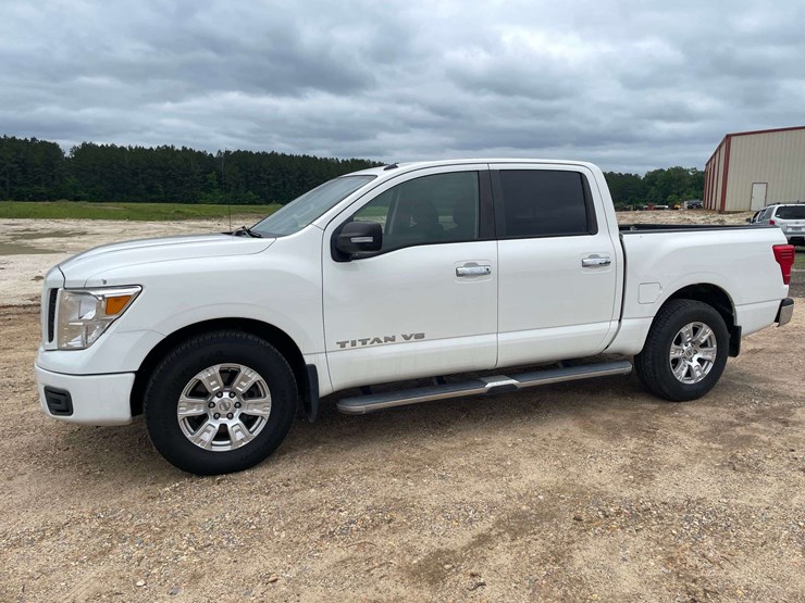 2019-nissan-titan-image-1