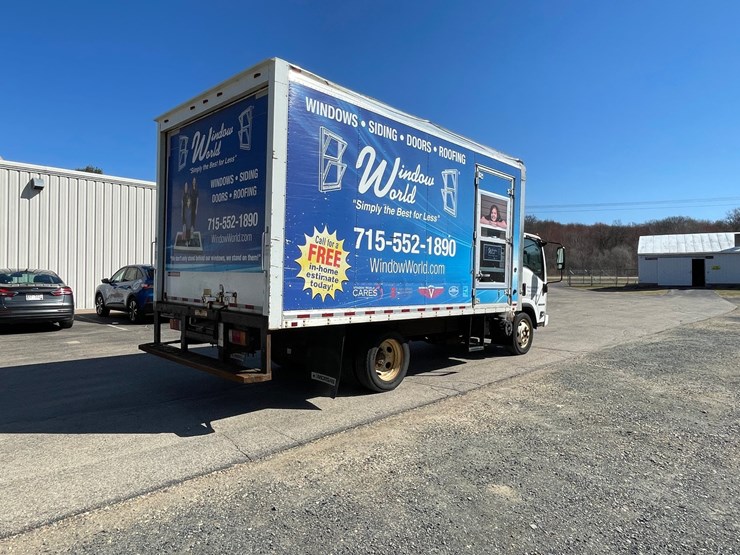 #3278-•-2017-isuzu-n-series-straight-truck-(has-wi-title)-image-5
