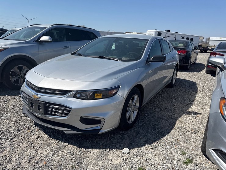 #41116-•-2018-chevrolet-malibu-sedan-1g1zb5st1jf293274-inv#-41116-image-1