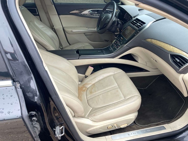 2013-lincoln-mkz-4-door-sedan-(69,668-miles)-image-18