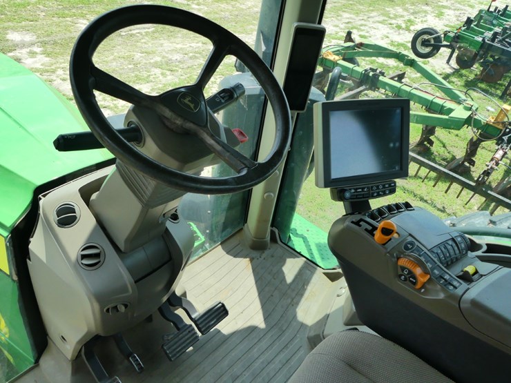 2020-john-deere-7r-210-image-30
