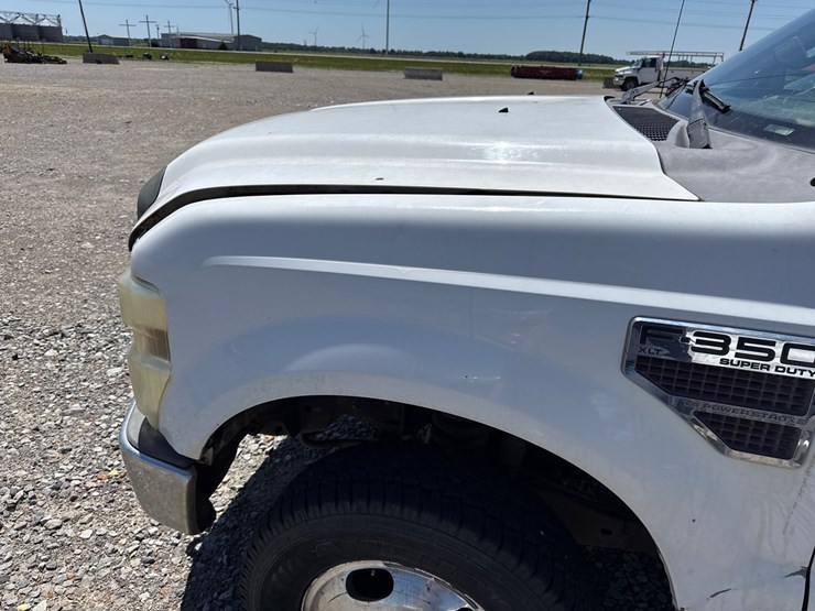 2008-ford-f350-image-24