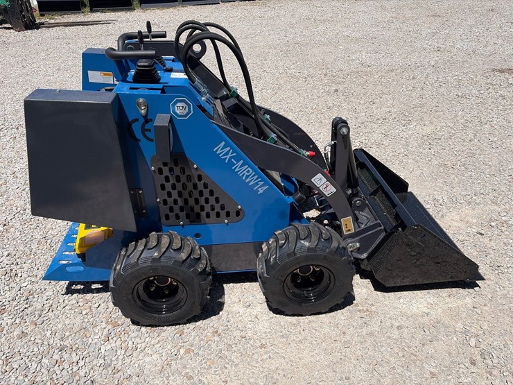 #230-•-unused-2026-agt-mx-mrw14-mini-skid-steer-loader-image-3