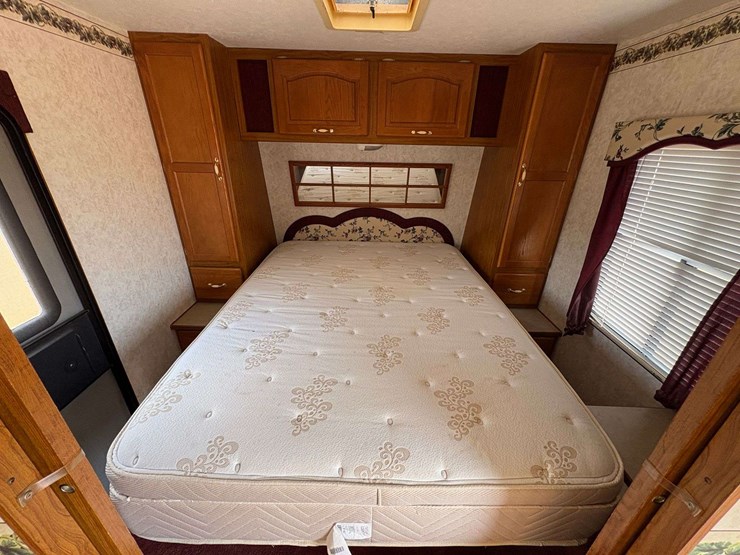 2004-citation-s27j-bumper-pull-travel-trailer-image-38