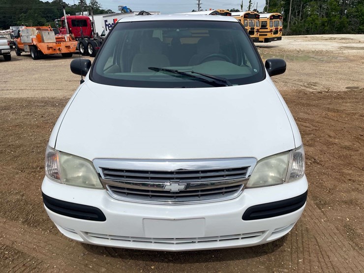 2004-chevrolet-venture-image-5