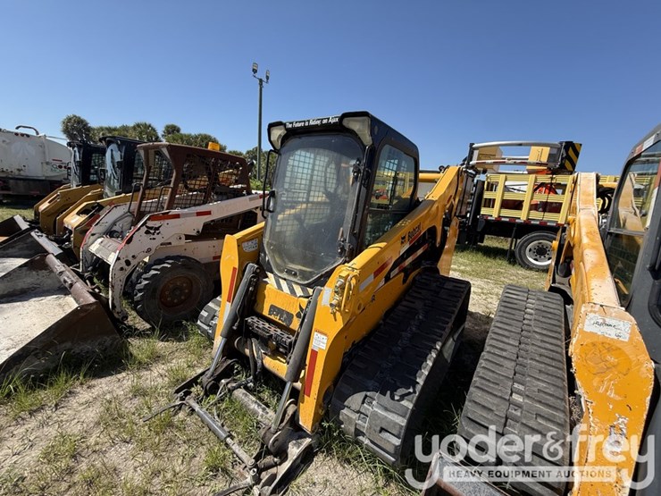 2015-bobcat-t770-image-1
