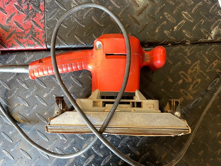 #1843-•-milwaukee-orbital-sander-image-6