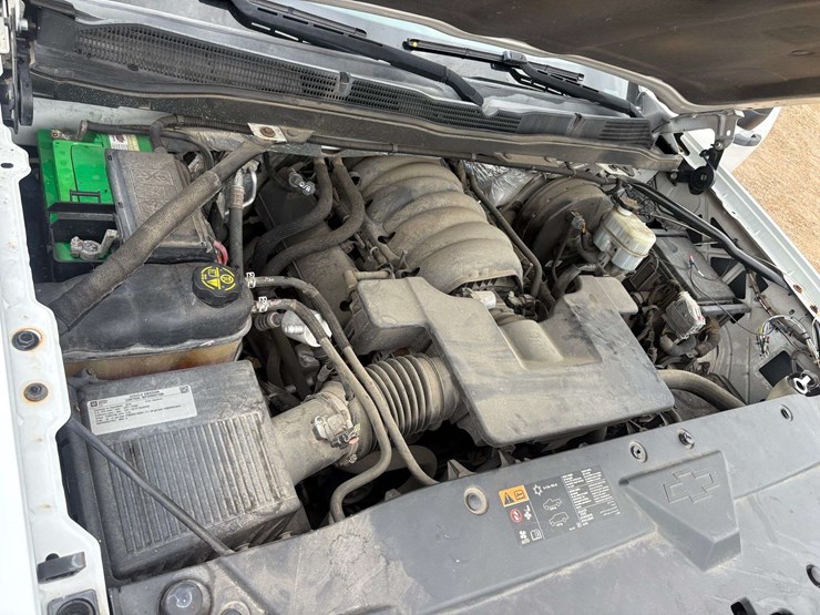 2015-chevrolet-1500-image-32