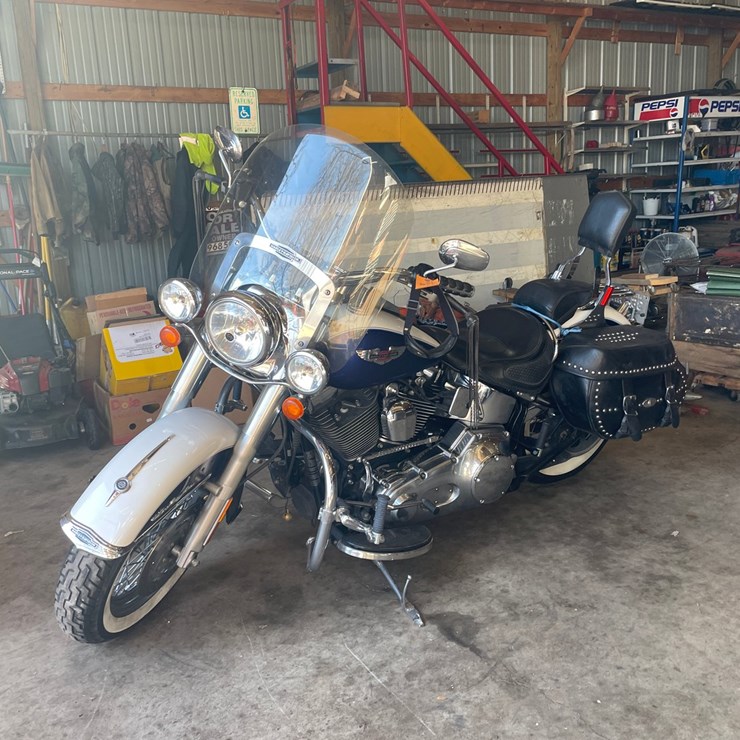 #1805 • 2005 Harley Davidson Softail Motorcycle (Has WI Title)