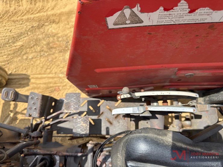 massey-ferguson-231-image-15