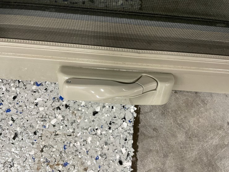#8569-•-(1)-casement-window-image-3