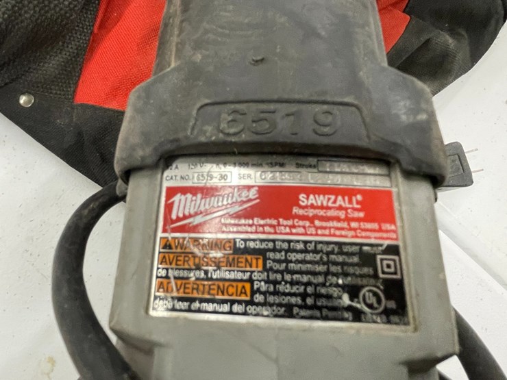 #8615-•-milwaukee-corded-sawzall-image-14