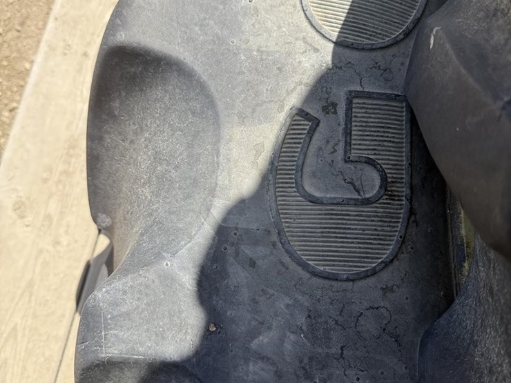 2-goodyear-320/90r50-floaters-image-8