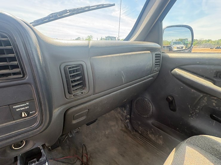 #23967-•-2004-chevrolet-silverado-pickup-vin:-1gcec14x74z216889-image-35