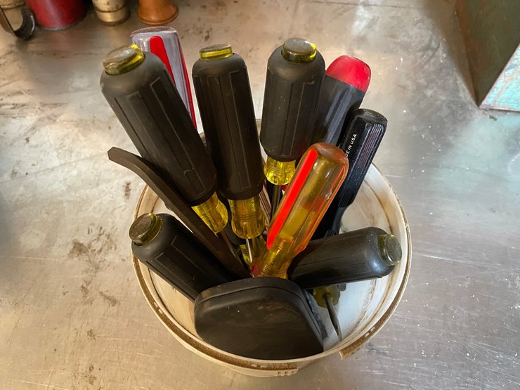 #1862-•-assorted-handled-tools-and-drill-bits-image-7