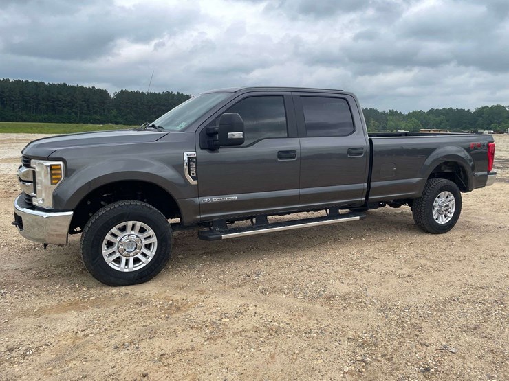 2018-ford-f350-image-1