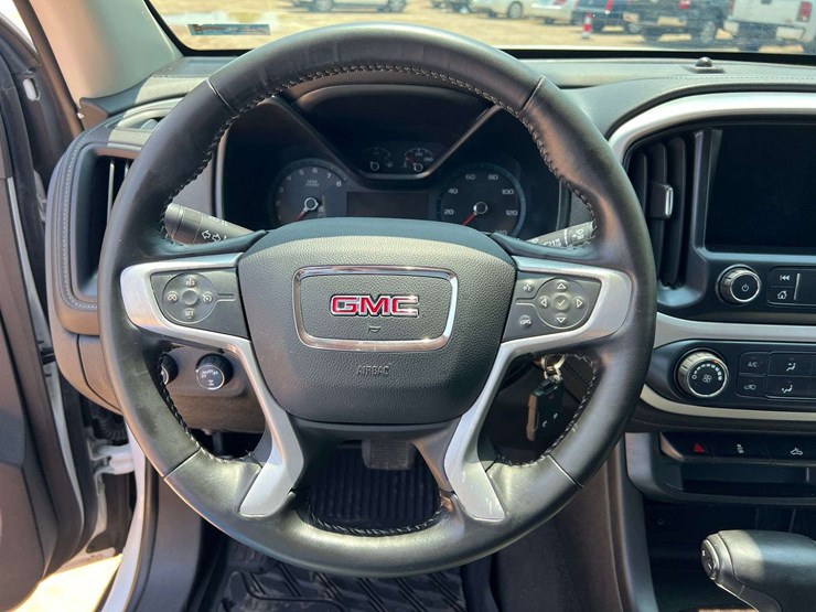 2019-gmc-canyon-image-12