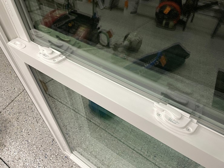 #8551-•-(6)-double-hung-windows-image-8