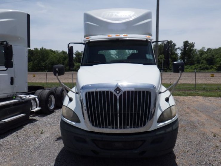 2015-international-prostar-image-3