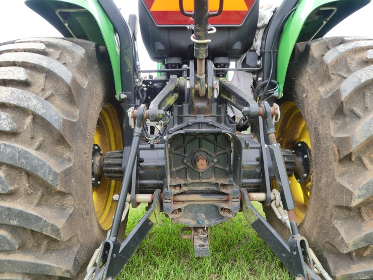 john-deere-3032e-image-5